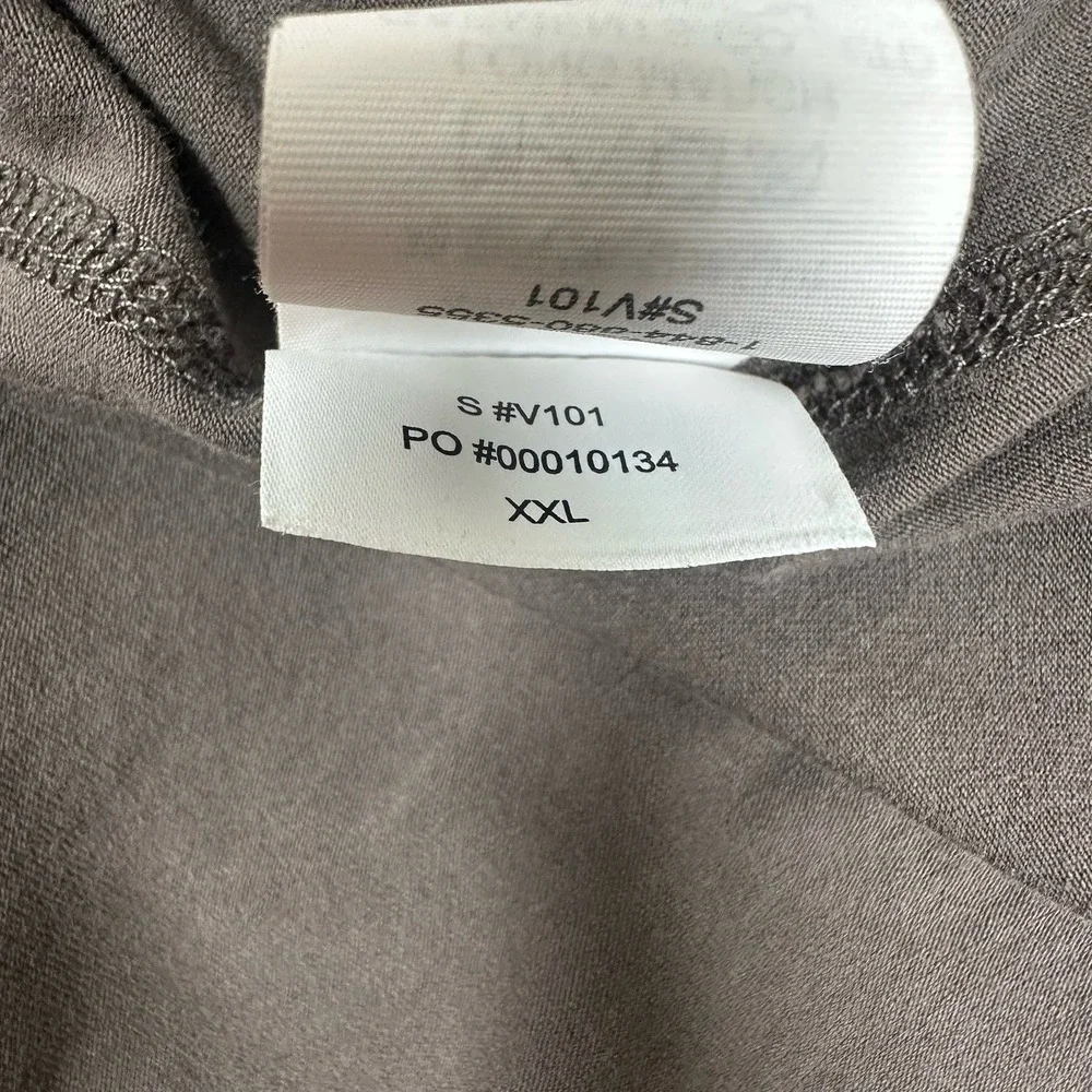 Vuori T-Shirt Mens XXL Beige Taupe Tuvalu Tee Pima Blend Stretch Active STAINS - Picture 8 of 8